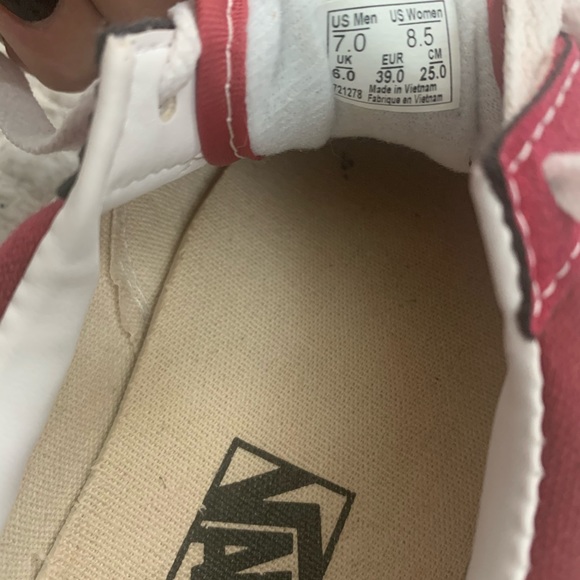 Vans - Picture 3 of 4